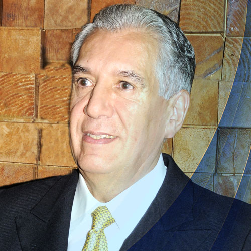 LIC. RENÉ AVILÉS FABILA <br>2009