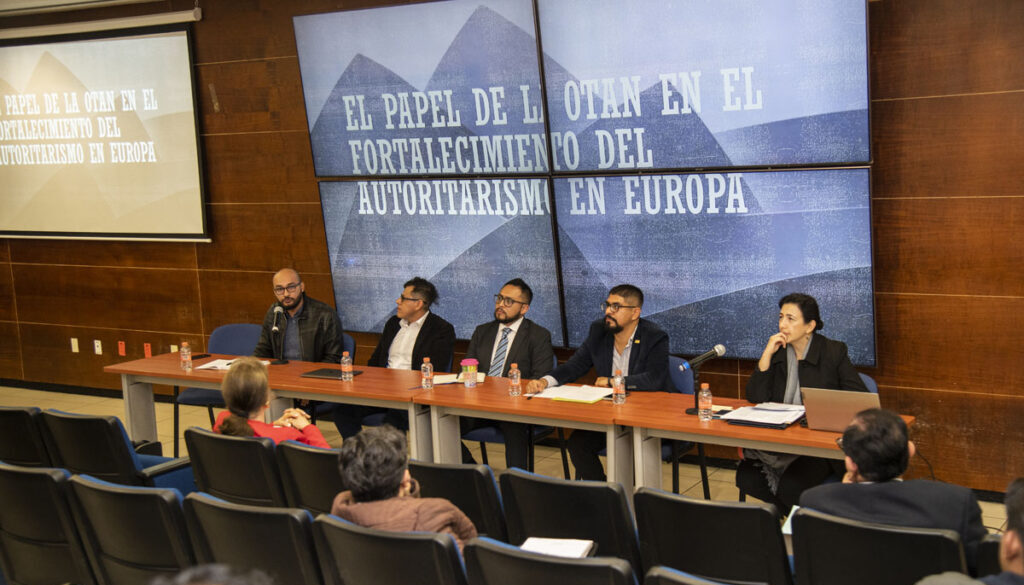 JULIO 30_2024. POLITICA INTERNACIONAL SEMINARIO AUTORITARISMO Y DEMOCRACIA EN EL SISTEMA MUDIAL CONTEMPORANEO202407307117