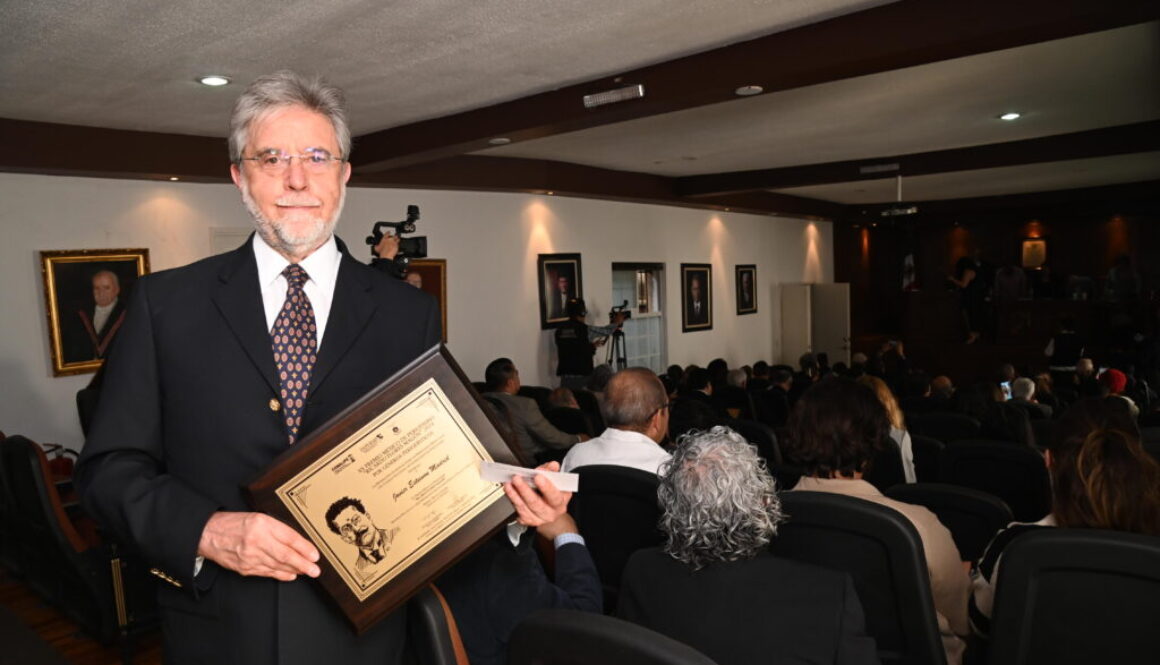 NOVIEMBRE 29_2024 ENTREGA DEL PREMIO NACIONAL DE PERIODISMO RICARDO FLORES MAGON202411291174