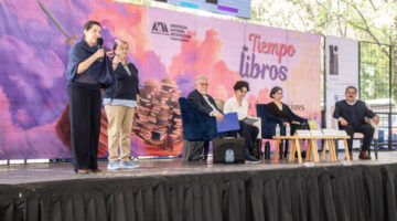 2025 CLAUSURA Y MESA DE PRESENTACION DE LIBROS TIEMPO DE LIBROS (20) copia