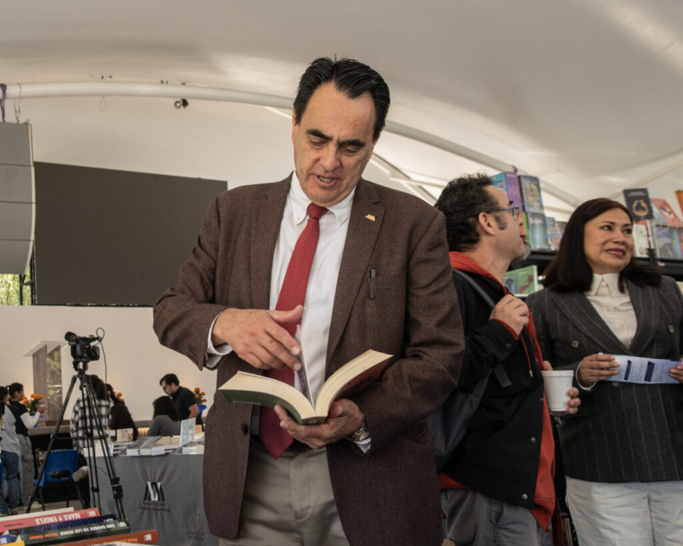 2025 DOCEAVA FERIA DEL LIBRO Y LA CIUDAD (54) copia