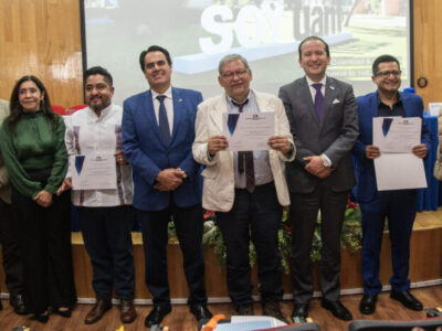 2025 CEREMONIA DE PREMIO A LA DOCENCIA (79) copia