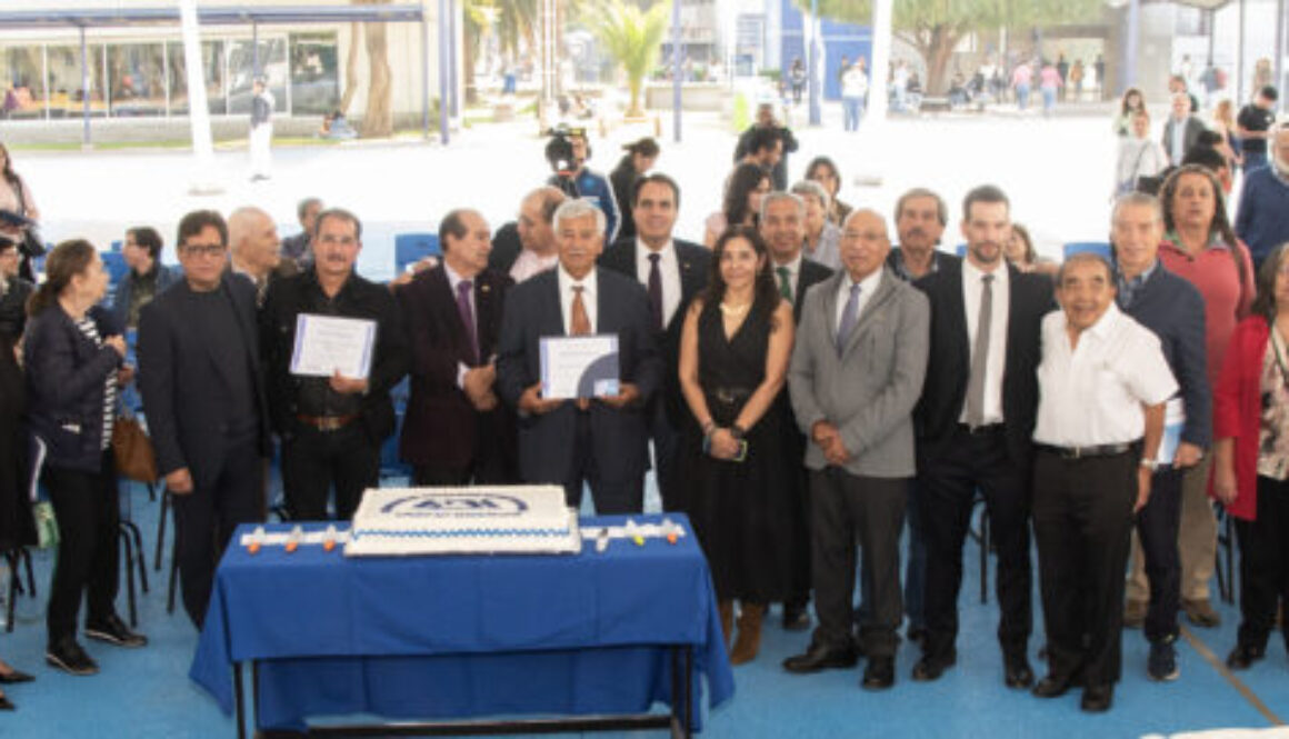 2025 ENTREGA DE RECONOCIMIENTOS A SU LABOR EN ESTA CASA DE ESTUDIO A LO LARGO DE SU ESTANCIA LABORAL (177) copia